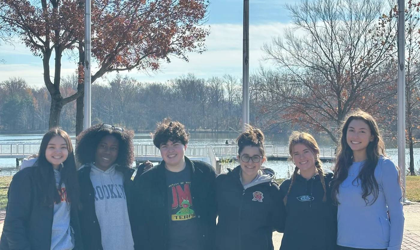 Alyssa with the student team behind the Chester Brandon Memorial 5K.